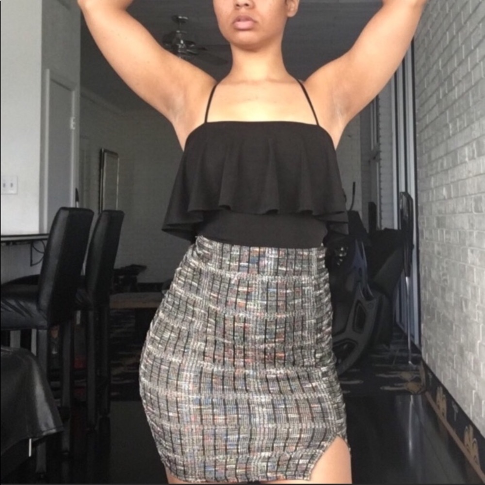 ❌🚫 SOLD OUT 🎥“C̸l̸u̸e̸l̸e̸s̸s̸“̸ Pencil Skirt - Picture 2 of 4
